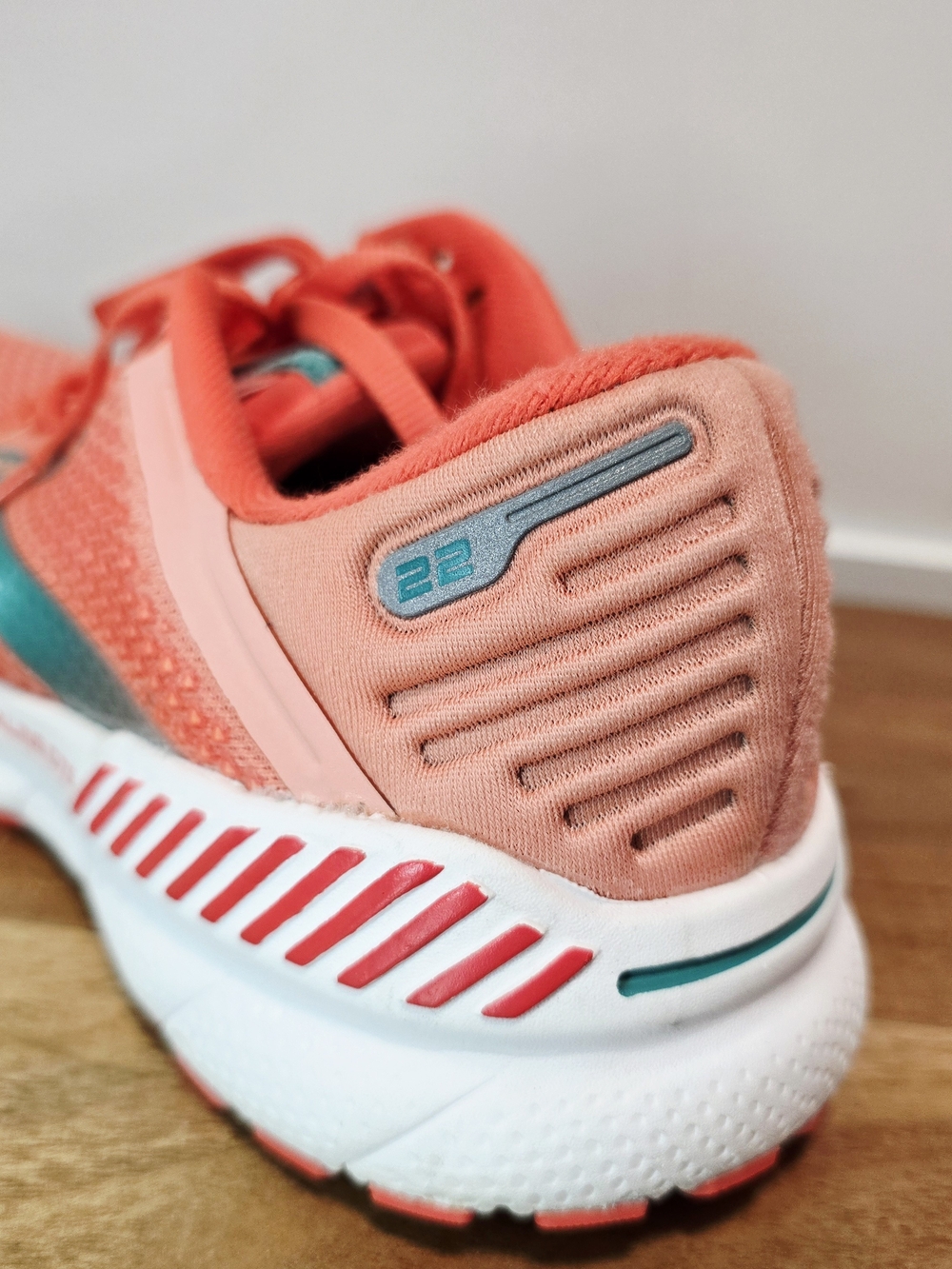 Brooks Women's Running Shoes - Coral Pink /Teal Size 6 - Picture 5 of 12